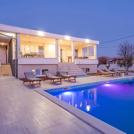 In With Pool Near Zadar Galovac (Zadar)