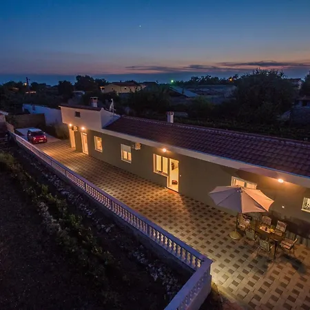 In With Pool Near Zadar Vikendica *